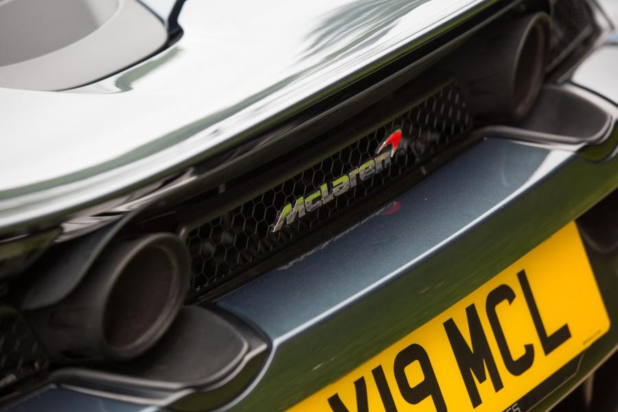 Детали экстерьера McLaren 720S Coupe 2017 года  (UK) (фото 19 из 45)